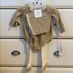 Knitted set with bonnet and stockings